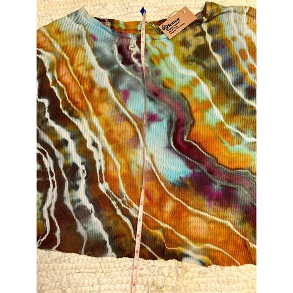 NWT UNIQUE HANDMADE CROP THERMAL WAFFLE SWIRL TIE DYE ARTISAN TOP L/XL - Picture 1 of 5